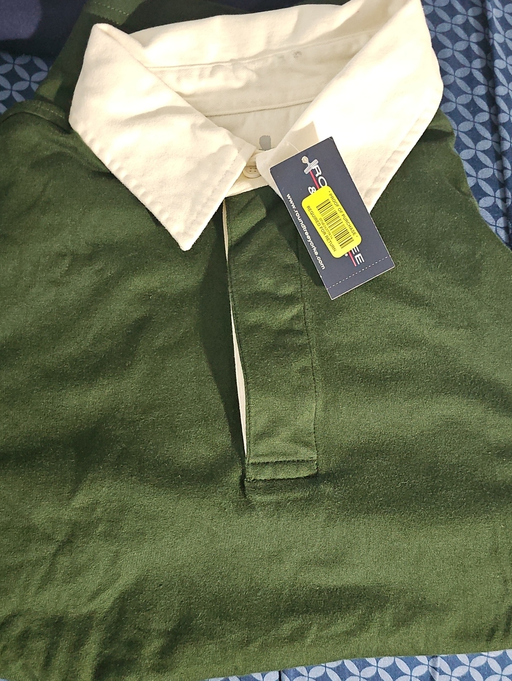 Roundtree & Yorke Men's Green Long Sleeve Rugby Polo with White Collar